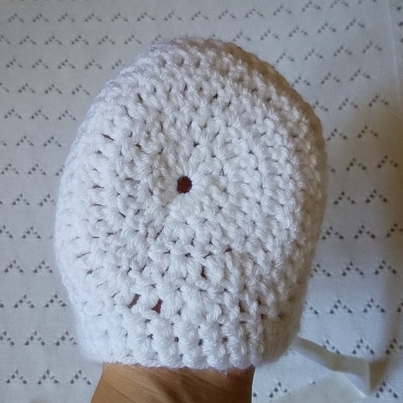 Handmade White Bonnets - Picture 3 of 3